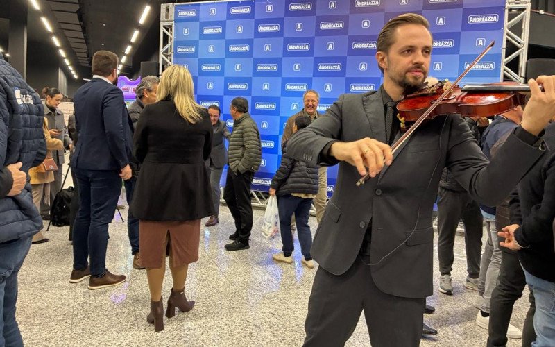 Supermercado Andreazza foi inaugurado na manhã desta quinta-feira (11) em São Leopoldo