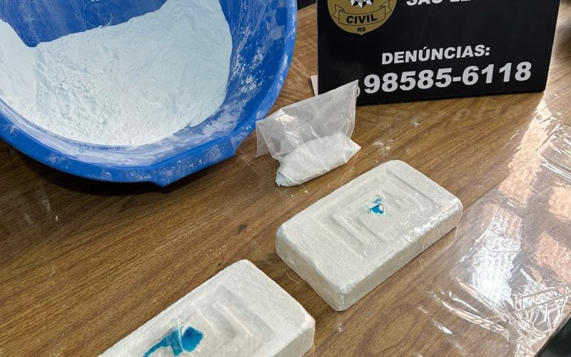 Droga e insumos foram encontrados em apartamento locado para a mistura e preparação de cocaína | abc+