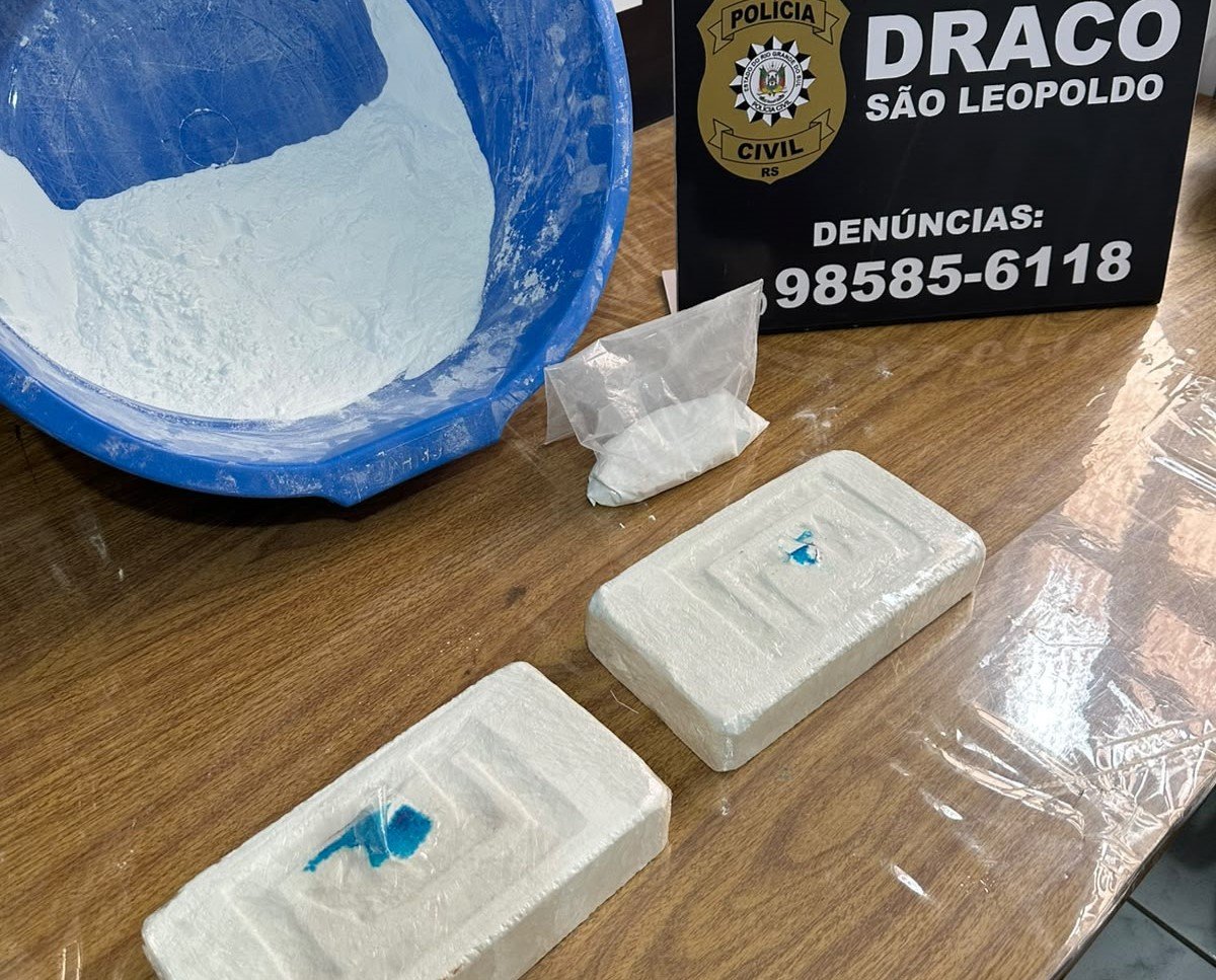 Apartamento em condom&iacute;nio escondia laborat&oacute;rio de coca&iacute;na em bairro de Novo Hamburgo