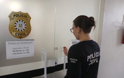 "Foi muito machucada no rosto": Homem é preso após tentar matar a mulher com golpes de faca em Canoas