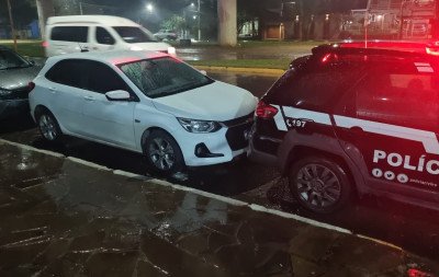 Mãe de homem que furtou celulares dentro de macroatacado de Portão é presa com um dos aparelhos