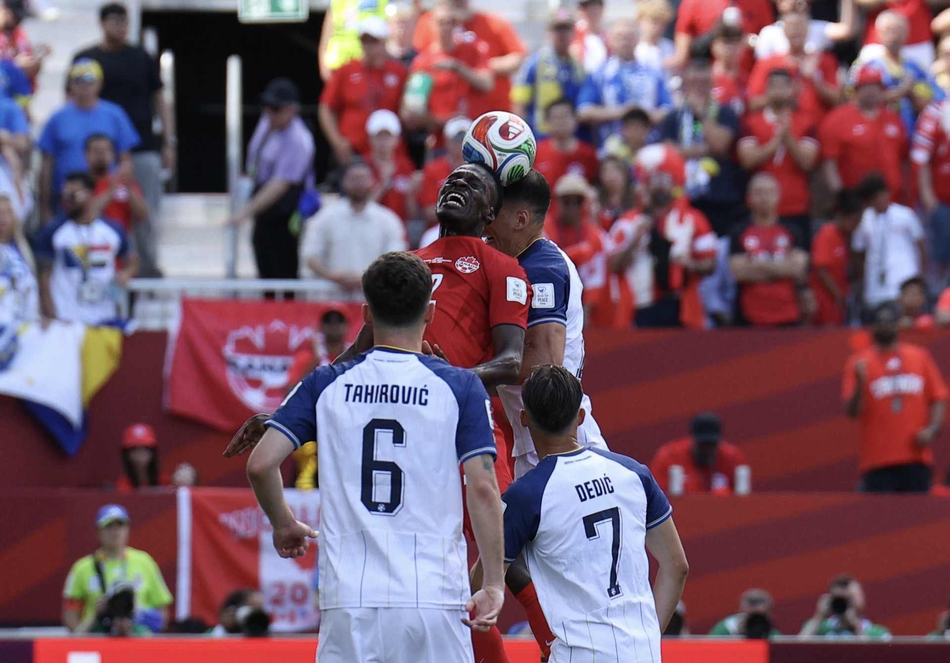 Canad&aacute; busca empate diante da B&oacute;snia e conquista primeiro ponto da hist&oacute;ria em Copas
