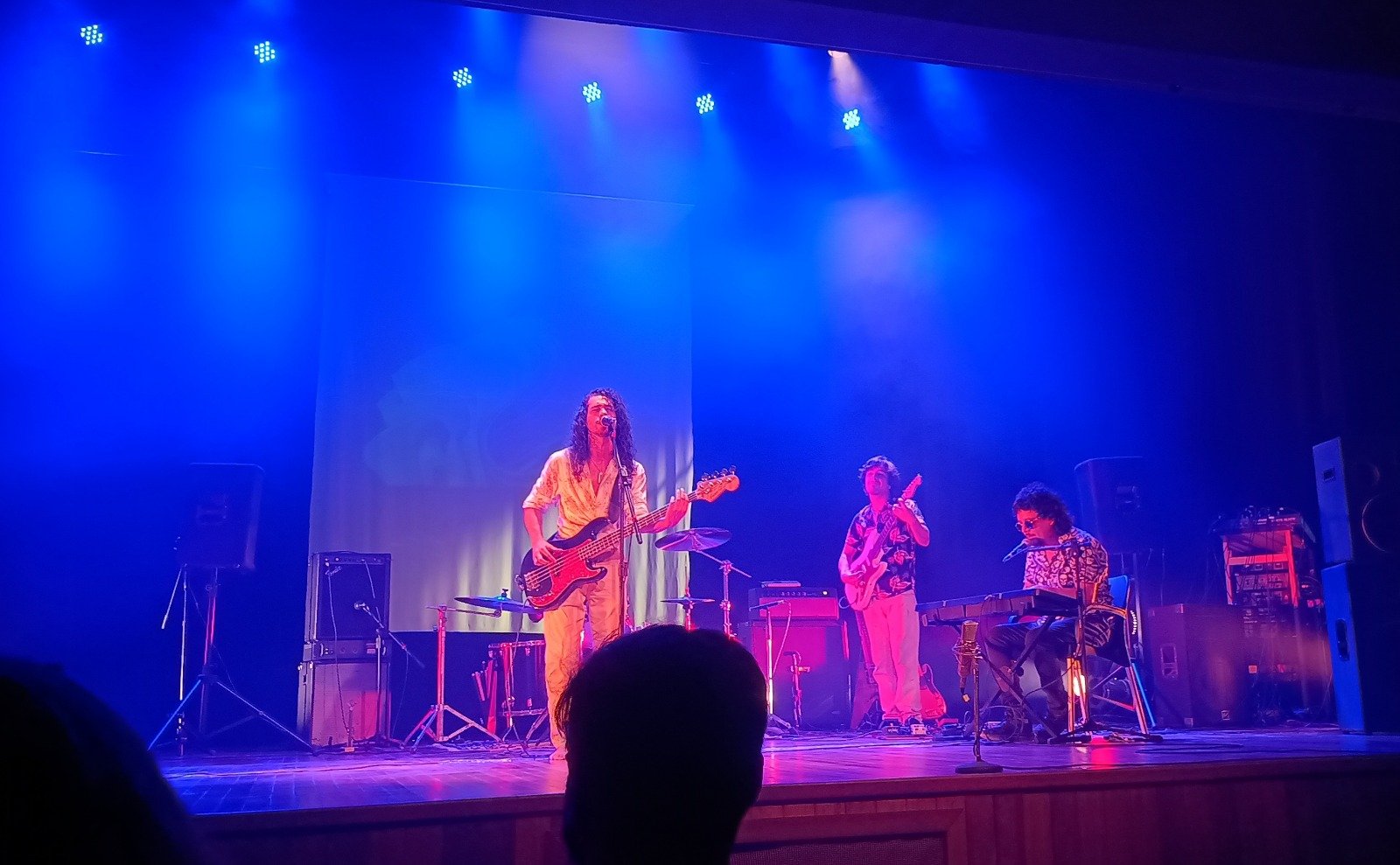 Banda Mycena apresenta Brega in Rock no palco do Teatro Municipal neste domingo