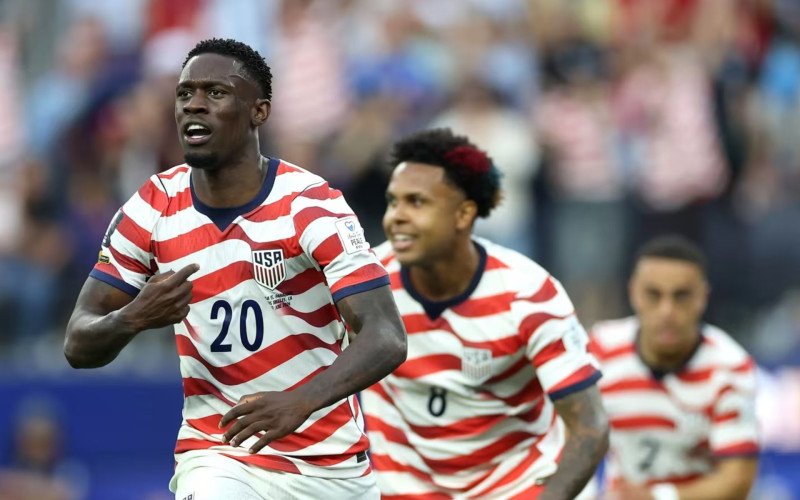 Estreia dos Estados Unidos na Copa tem primeiro gol contra e primeiro artilheiro