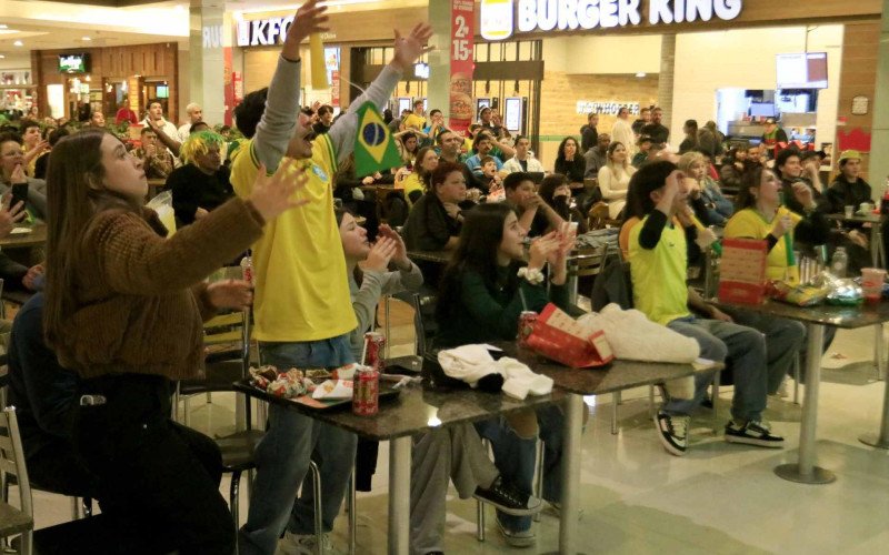 Praça de Alimentação do Canoas Shopping terá transmissão gratuita de Brasil x Japão | abc+