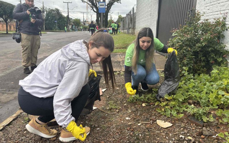 Plogging promovido pelo grupo Pegada Neutra em Estância Velha | abc+