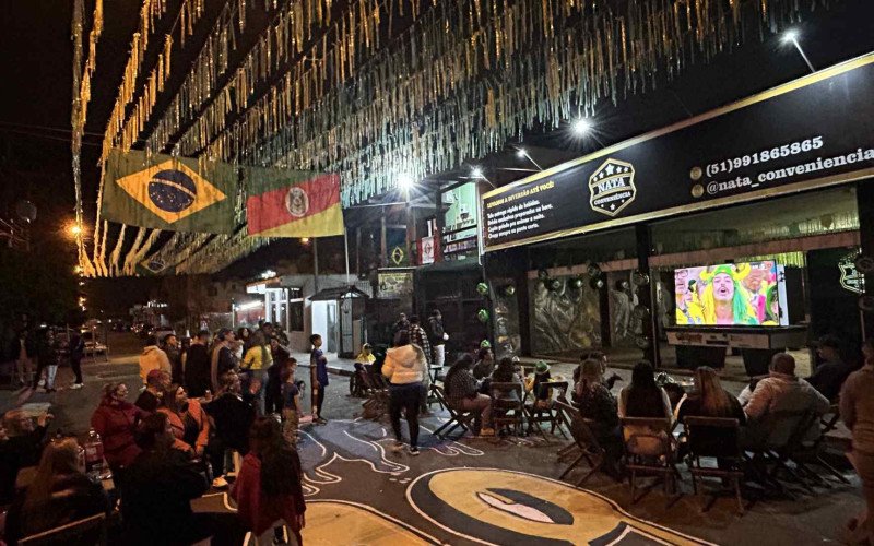 Torcida e apreensão na Santo Afonso - Brasil x Marrocos 