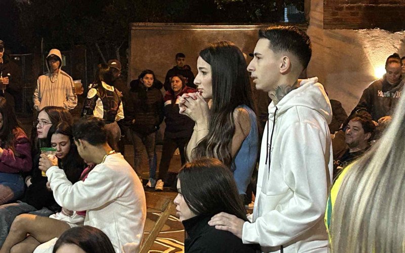 Torcida e apreensão na Santo Afonso - Brasil x Marrocos 