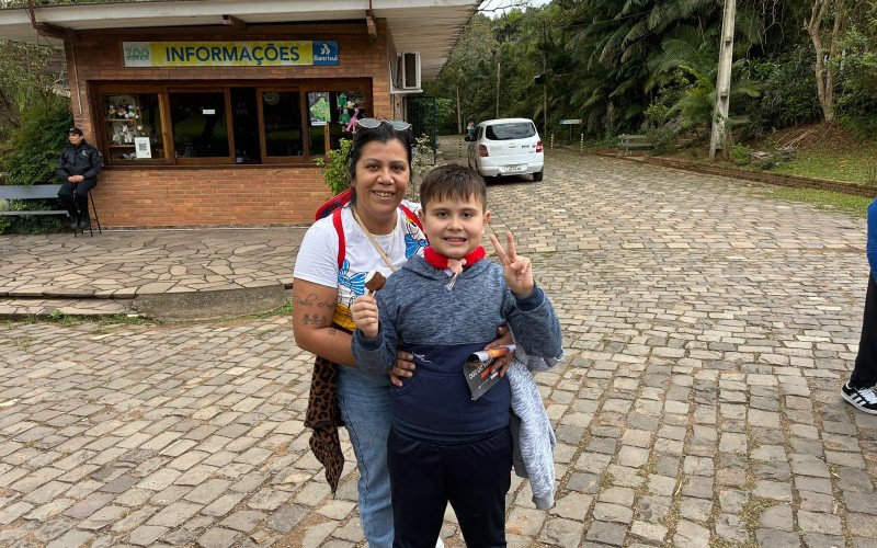 Tatiane e Pedro Pires gostaram de saber que o zoológico foi reaberto