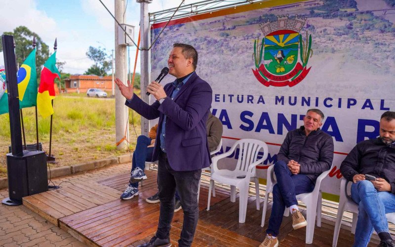 Prefeito Rodrigo Battistella reuniu a comunidade neste sábado (13) para apresentar a boa notícia | abc+