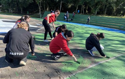 "Vai ficar na minha memória para sempre": alunos transformam Parque do Imigrante com pintura inspirada na Copa do Mundo