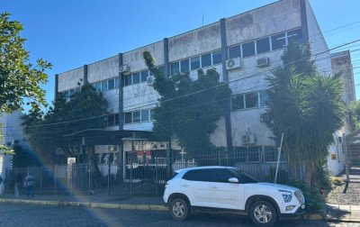 Qual a relação entre os 3 homens mortos em ataque a tiros em revenda de carros de Taquara