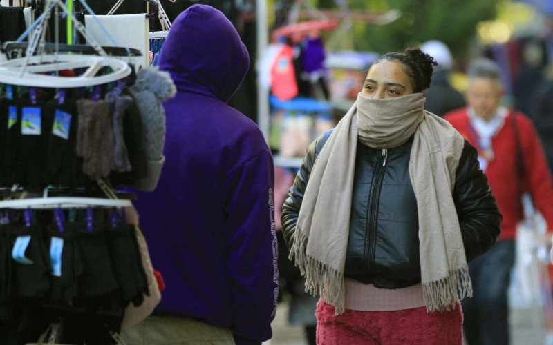 Depois do amanhecer mais frio do ano, veja como fica o tempo nesta quarta-feira no RS