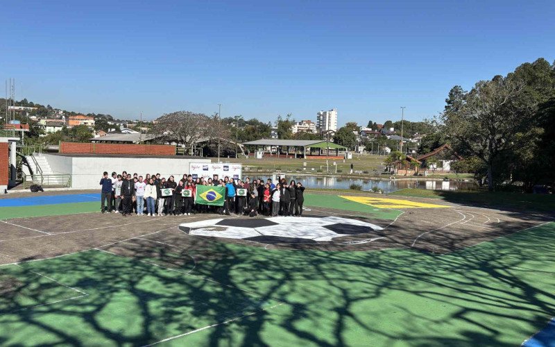Alunos transformam Parque do Imigrante, em Sapiranga, com pintura inspirada na Copa do Mundo | abc+