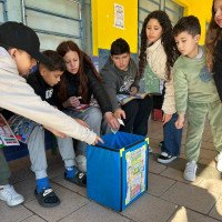 Descarte responsável: Parobé cria pontos de coleta de figurinhas da Copa para reciclagem