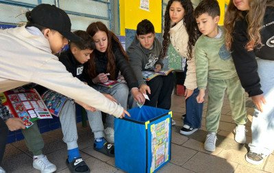 Descarte responsável: Parobé cria pontos de coleta de figurinhas da Copa para reciclagem