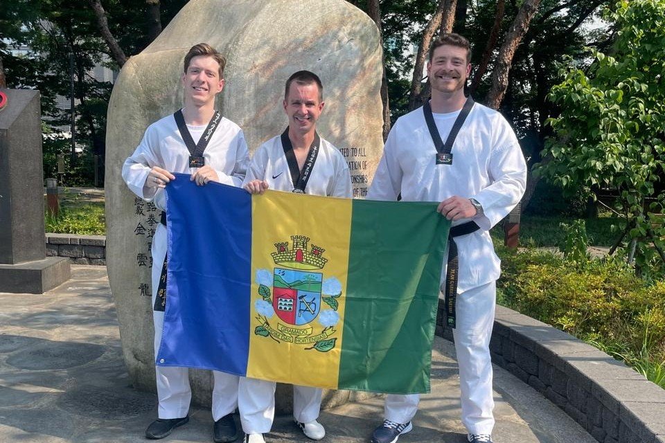 Atletas de Gramado desembarcam na Coreia do Sul e iniciam prepara&ccedil;&atilde;o para campeonato internacional