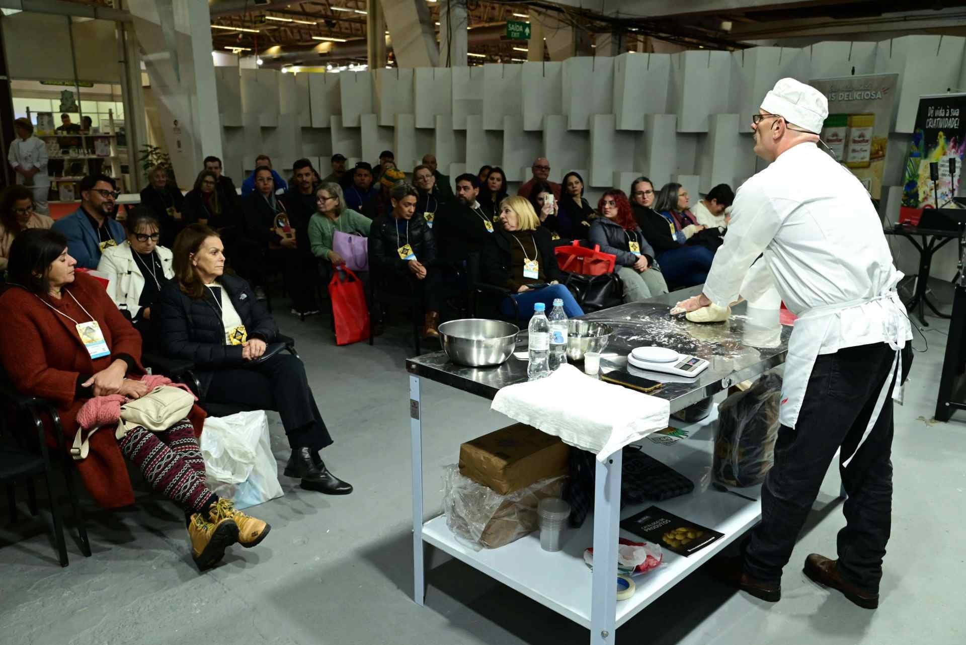 SULSERVE: Feira de panifica&ccedil;&atilde;o, food service e hotelaria come&ccedil;a na ter&ccedil;a (23); veja como participar