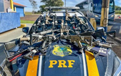 Com AK-47, caminhão vindo da Argentina trazia maior apreensão de fuzis da PRF no Brasil