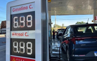 "Como subiu tanto assim?": Gasolina aumenta até 40 centavos da noite para o dia em postos do Vale do Sinos