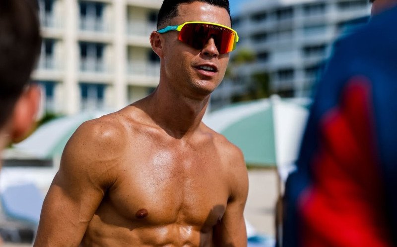 CR7 não fez gol, mas curtiu a praia | abc+