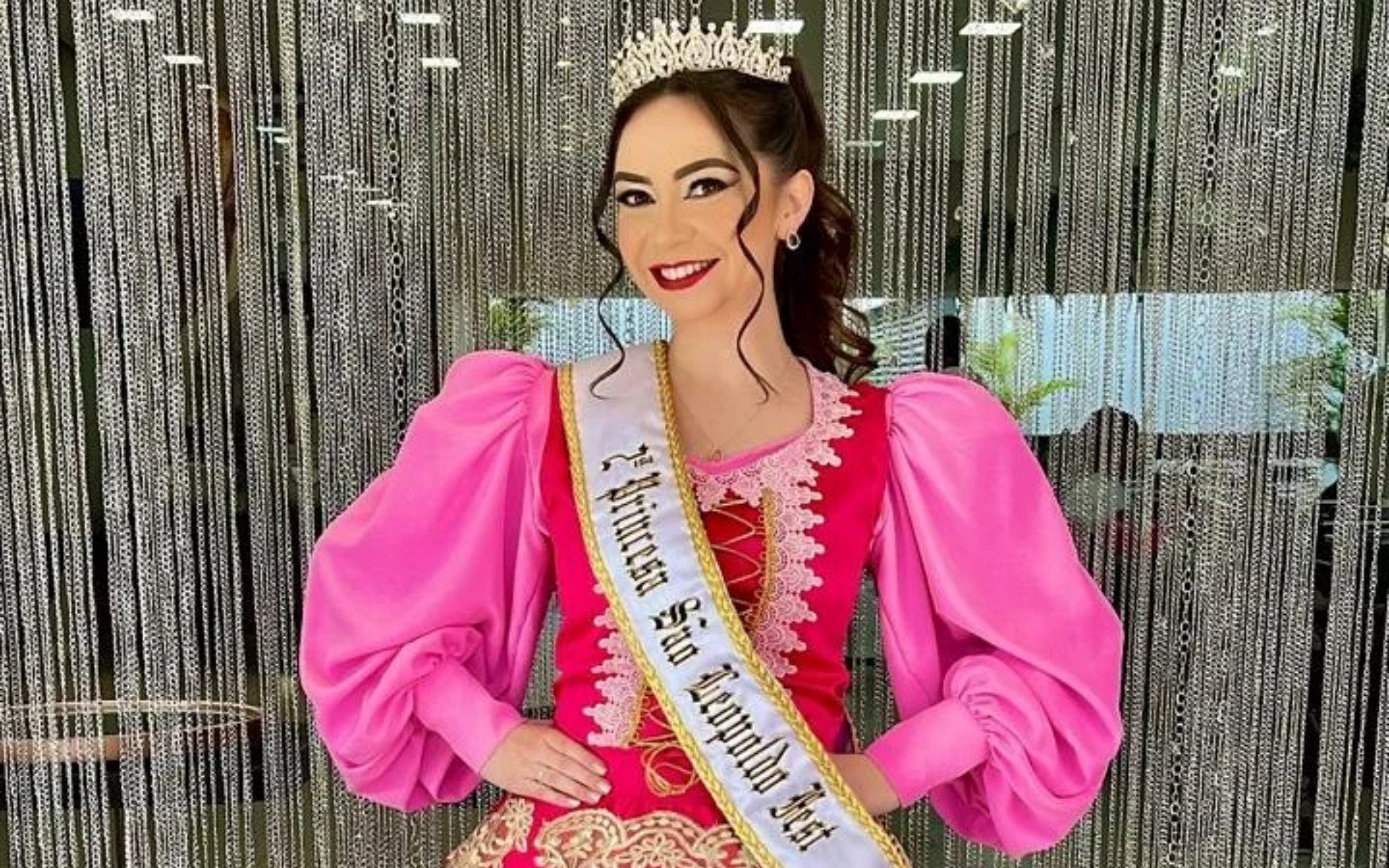 Chaiane Pipper Alves, 28 anos, foi segunda princesa da São Leopoldo Fest 2023