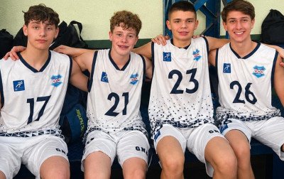 Atletas da IENH disputam Campeonato Sul-Brasileiro de Basquete no Paraná