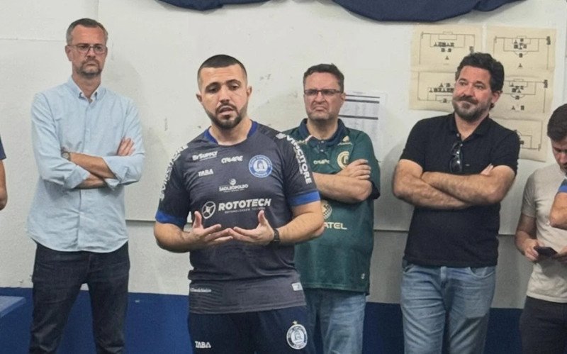 Técnico Ariel Lanzini iniciará a preparação para a Divisão de Acesso no dia 22 de junho | abc+