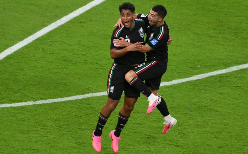 Copa do Mundo tem primeira seleção classificada para a segunda fase
