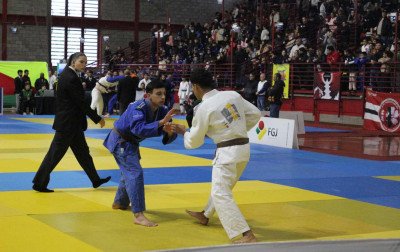 Supercopa Canoas de Judô reúne mais de 600 atletas no Poliesportivo La Salle