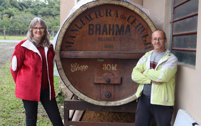 Paulo e Célia, proprietários do Âncora Antiquário