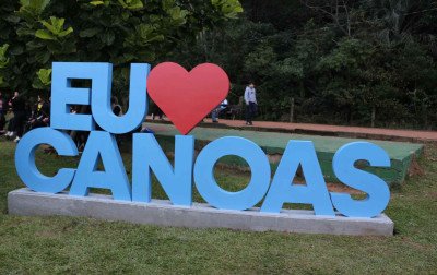 Canoas inaugura monumento "Eu Amo Canoas" em festa pelos 87 anos
