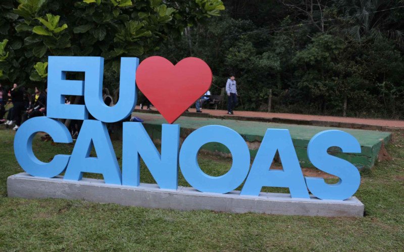 Monumento "Eu Amo Canoas" | abc+