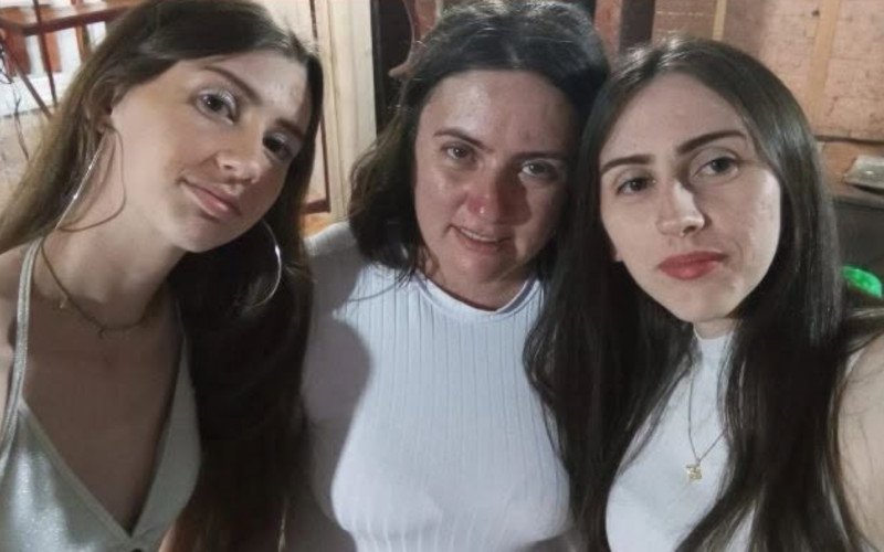 Identificadas mãe e filhas que morreram em colisão frontal com carreta no RS | abc+