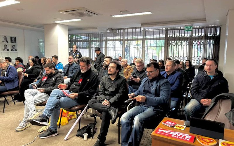 Vereador Cristiano Coller (PP) participou da plenária do PSB em Novo Hamburgo | abc+