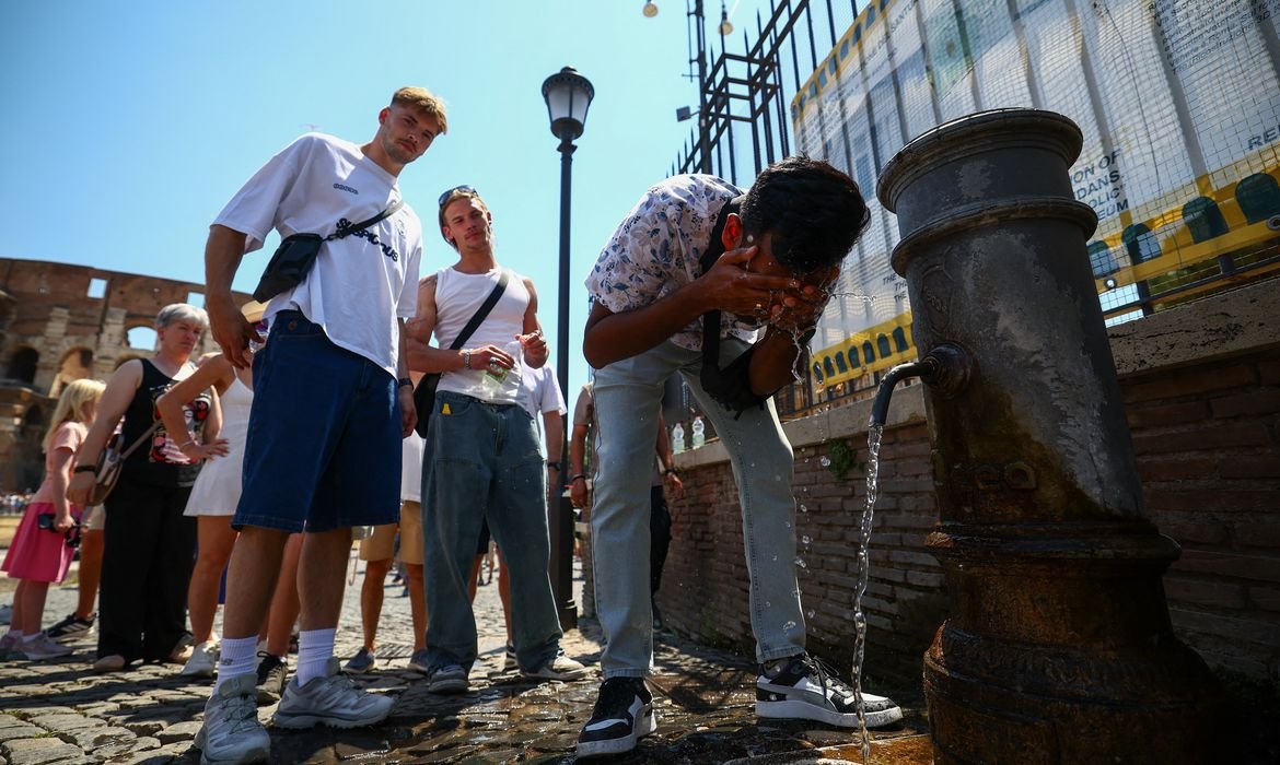 “Risco complexo”: Onda de calor na Europa bate recordes e expõe crise climática