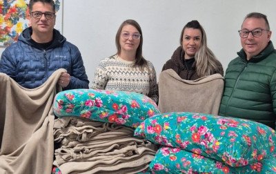 Secretaria da Saúde recebe doação de mantas e travesseiros