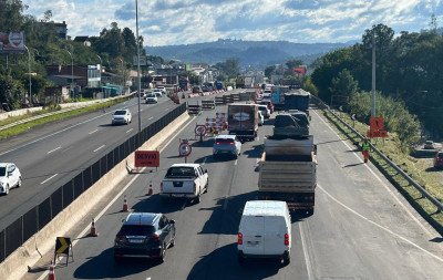 BR-116: Alterações em trecho onde túnel é construído começam a ser implementadas e provocam lentidão na rodovia