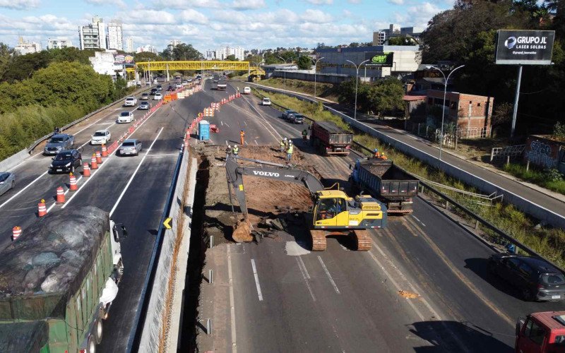 Maior dos túneis em construção na BR-116 exige novo cenário provisório para o trânsito sobre a rodovia nos dois sentidos