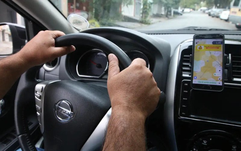 Motoristas de app têm maior risco de endividamento, alerta TST | abc+