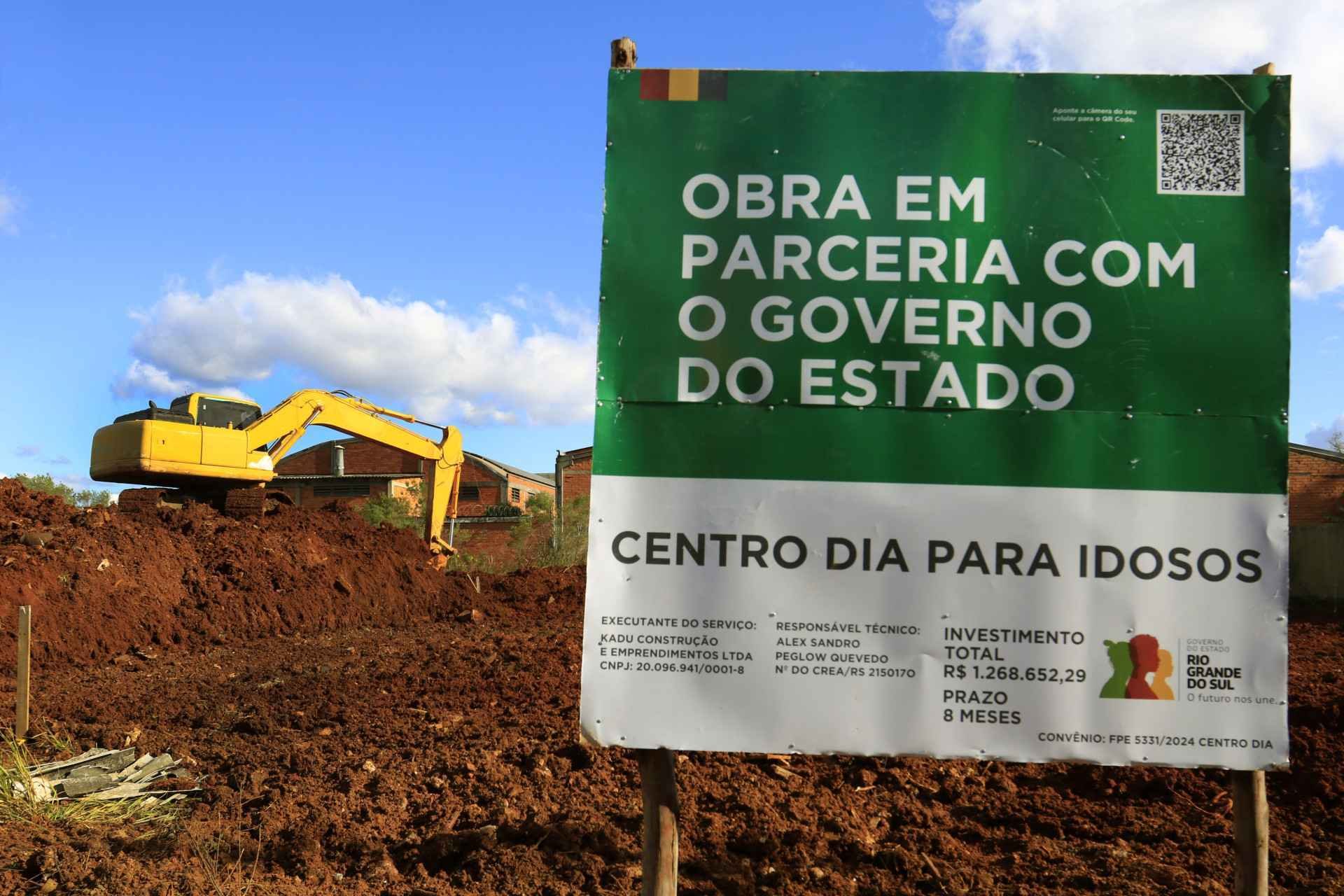 Canoas assina ordem de in&iacute;cio para constru&ccedil;&atilde;o do primeiro Centro Dia do Idoso