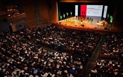 BOAS PRÁTICAS: Mais de 1,4 mil educadores debatem saúde mental em sala de aula