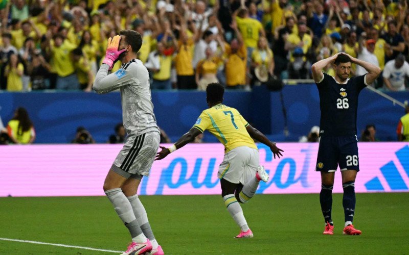 Escoceses não foram páreos para seleção, que fez três e ainda teve gol polêmico anulado  | abc+