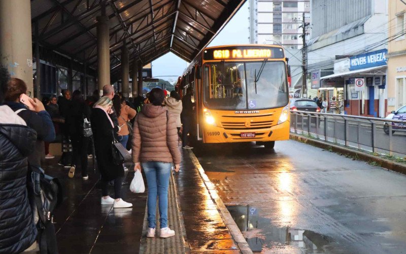 Tarifa do ônibus é mantida sem reajuste há mais de dois anos | abc+