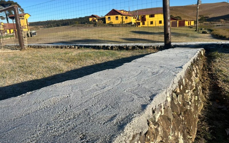 Registros da geada na Fazenda Montenegro, nas proximidades do Pico do Monte Negro, que é o ponto mais alto do Rio Grande do Sul