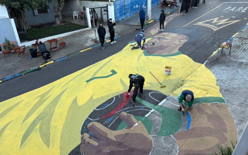 Vinícius Júnior é o novo nome a ganhar as ruas de Novo Hamburgo em forma de arte