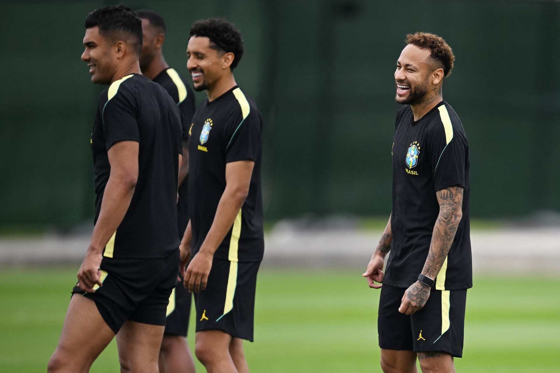 Em clima leve, Brasil inicia prepara&ccedil;&atilde;o para enfrentar o Jap&atilde;o na segunda fase da Copa