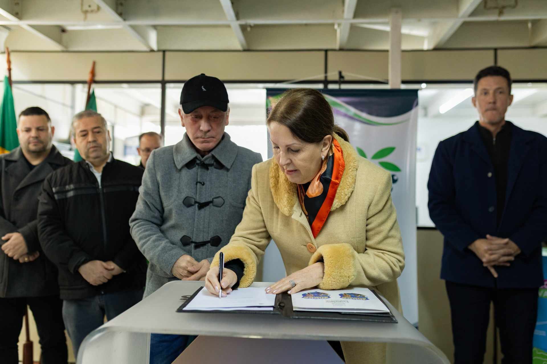 Novo ve&iacute;culo refor&ccedil;a trabalho de coleta e distribui&ccedil;&atilde;o do Banco de Alimentos de Canoas