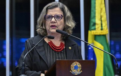 Após escândalo dos dólares apreendidos pela PF, Lula define novo líder de governo no Senado