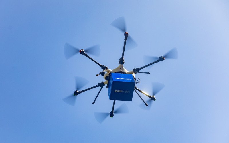 Gramado estuda início de entregas com drones na cidade